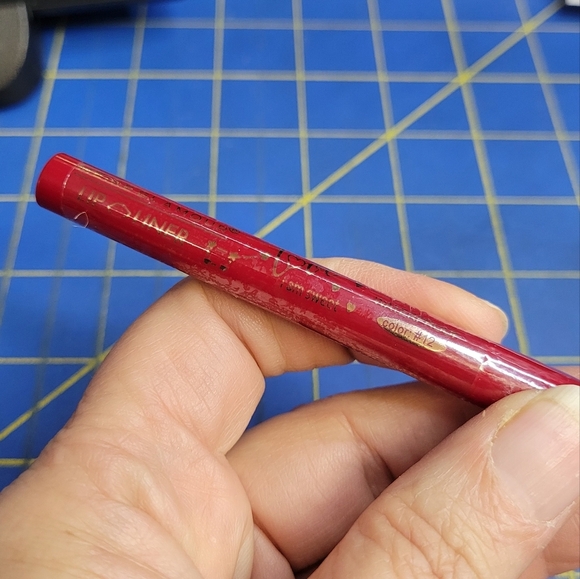 Meike Glamour I Am Sweet #12 Waterproof Lip Liner 3g - Picture 4 of 4